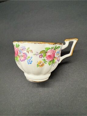 Salisbury Fine Bone China 1950s Tea Cup England China